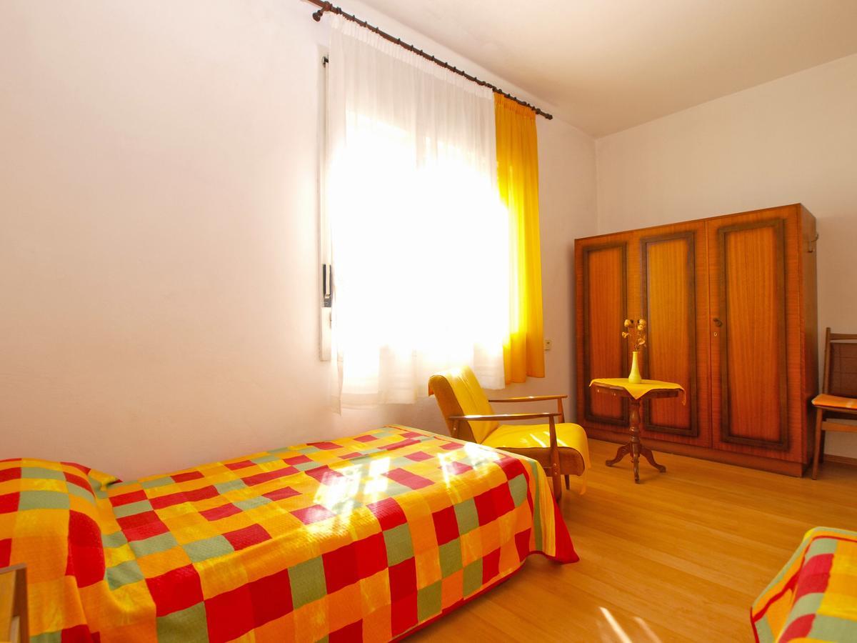 Apartments Mirela 1554 Pula Ngoại thất bức ảnh