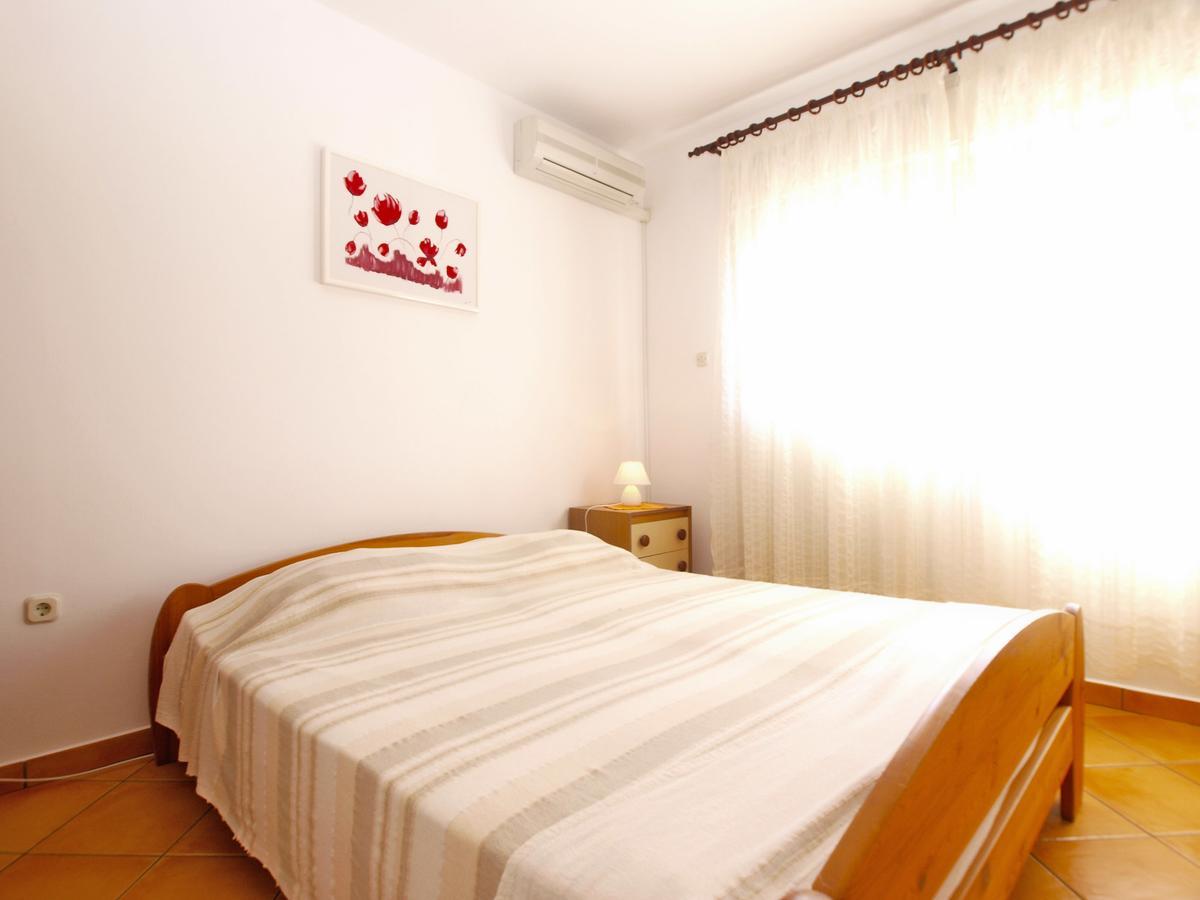 Apartments Mirela 1554 Pula Ngoại thất bức ảnh